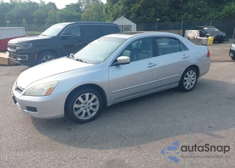 2006 Honda Accord 3.0 Ex z USA, uszkodzony, nr VIN 1HGCM66876A040176